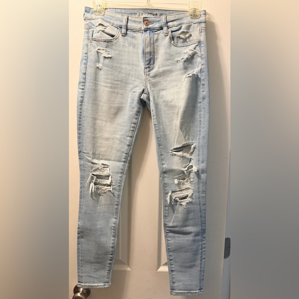 American Eagle Low-rise Distressed Jegging Jeans
